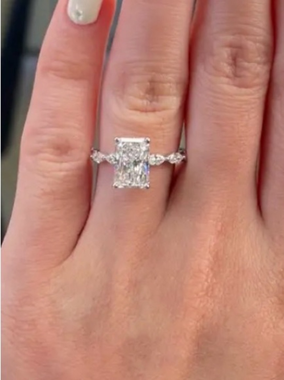 14k white gold 2CT lab diamond ring